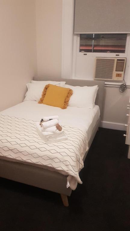 Royal Hotel Yass - Perisher Accommodation 2