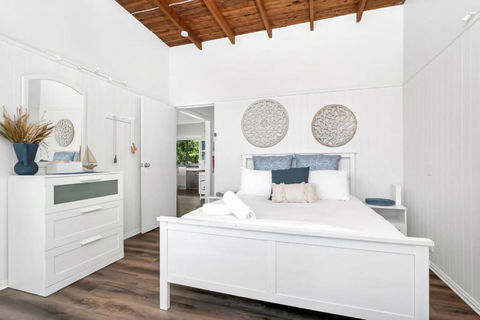 Sally Beach House With Ocean Views - Perisher Accommodation 2