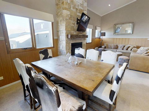 Studio Loft 9 1 The Stables Perisher - Perisher Accommodation 2