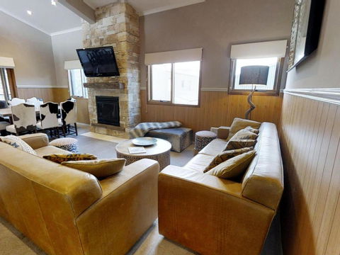 Studio Loft 9 1 The Stables Perisher - Perisher Accommodation 0