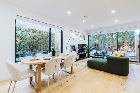 Stylish 4BR Family Townhouse With Private Courtyard - Perisher Accommodation 0