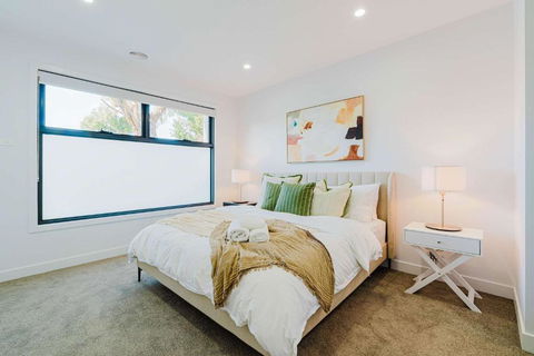Stylish 4BR Family Townhouse With Private Courtyard - Perisher Accommodation 2