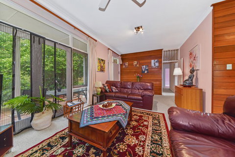 BEAUTIFUL HOLIDAY HOME CLOSE TO KU-RING-GAI CHASE NNT328 - Perisher Accommodation 0