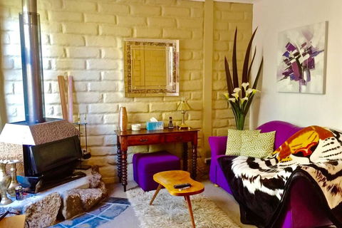 BEAUTIFUL RETREAT - 20 Mins To CBD And Only 10 Mins To MONA! - Perisher Accommodation 2
