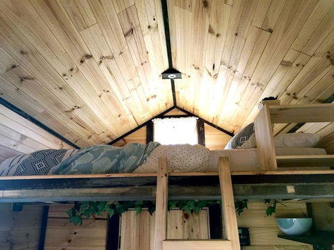 Big Tiny Altitude Tiny House Experience - Perisher Accommodation 3