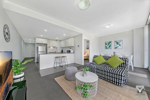 WARRICK FRAM 3 BEDS APT FREE PARKING WALK TO WESTFIELD CLOSE TO HOSPITAL NWF003 - Perisher Accommodation 0