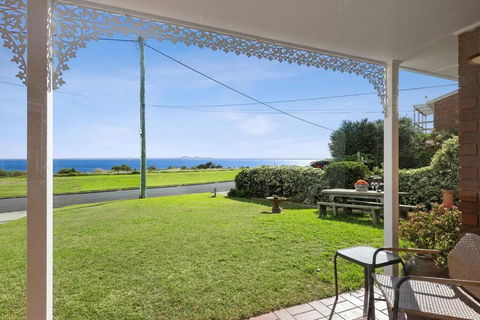 WATERFRONT - BAY VIEWS - Edgewater Springs - Perisher Accommodation 1
