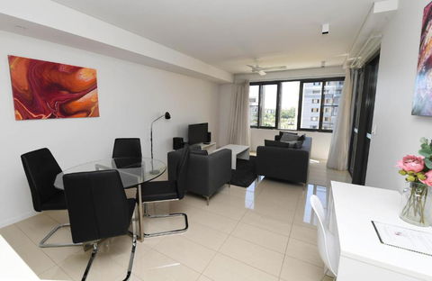 WATERFRONT DARWIN TROPICAL DELIGHT - Perisher Accommodation 2
