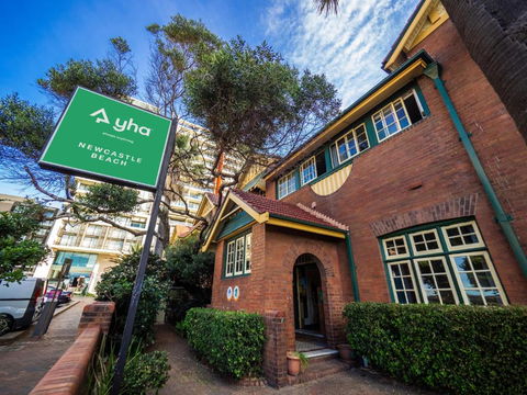 YHA Newcastle Beach - Perisher Accommodation 0