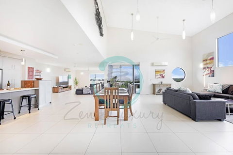 ZEN LUXURY: 2-Story 4-BR Penthouse In Darwin City With Mindal Markets & Harbour Views - Perisher Accommodation 3