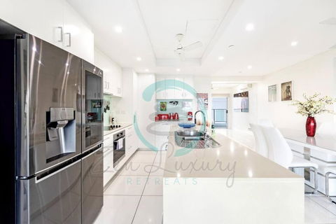 ZEN Tree Blossom: 3-BR Luxury Apt Near Waterfront - Perisher Accommodation 2