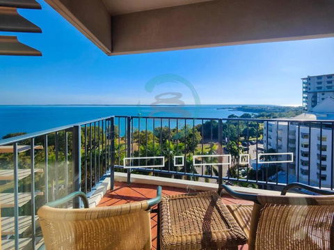 ZEN88 ESPLANADE: 1-BR Top Floor Ocean View Suite - Perisher Accommodation 0
