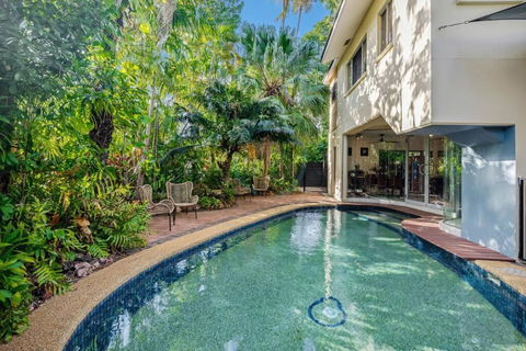 Zen Serene Seascape - Family Pool - BBQ - Markets - Perisher Accommodation 0